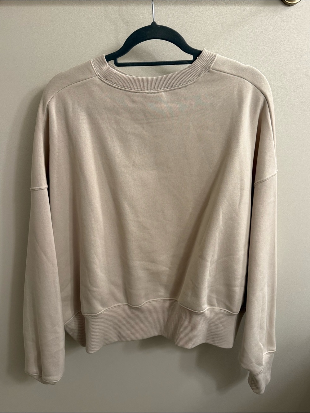 Nike Women’s Cropped Crewneck Sweatshirt - Picture 3 of 3